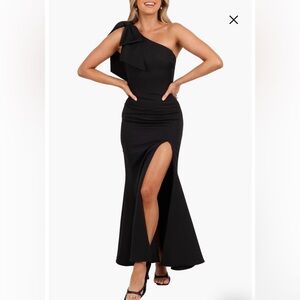 NWOT- Petal & Pup Charmed One Shoulder Midi Dress, Black, Medium